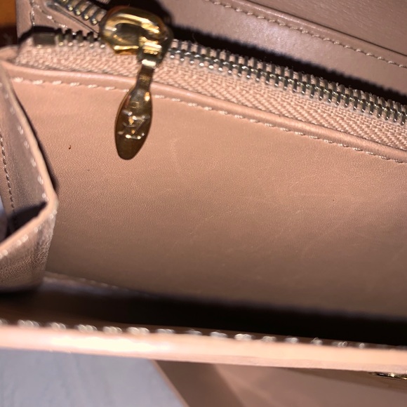 AUTHENTICATED Louis Vuitton long wallet - Picture 13 of 16